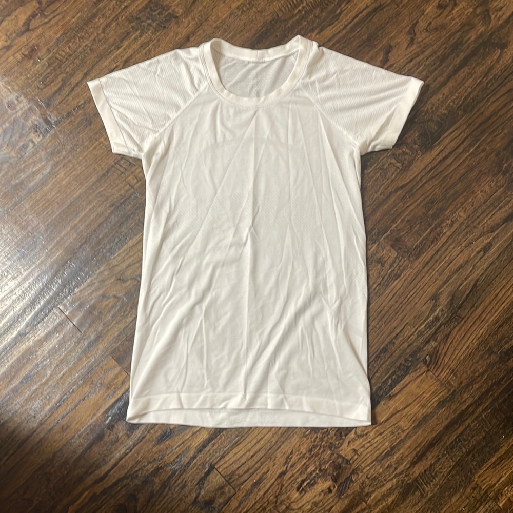 Lululemon swiftly tech